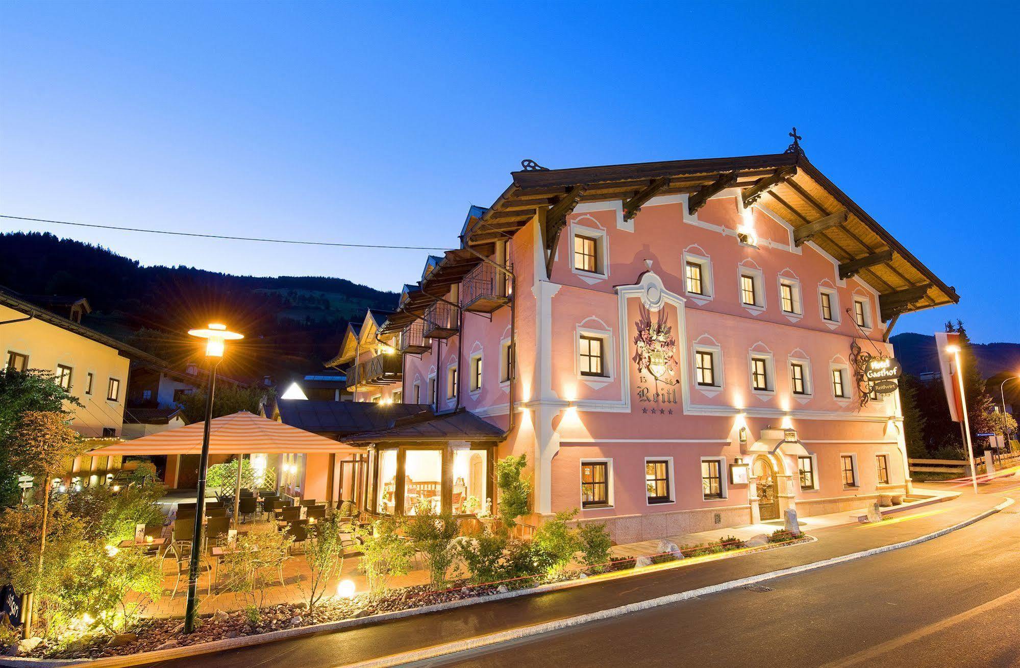 Hotel Reitlwirt บริกเซินอิมทาเล ภายนอก รูปภาพ