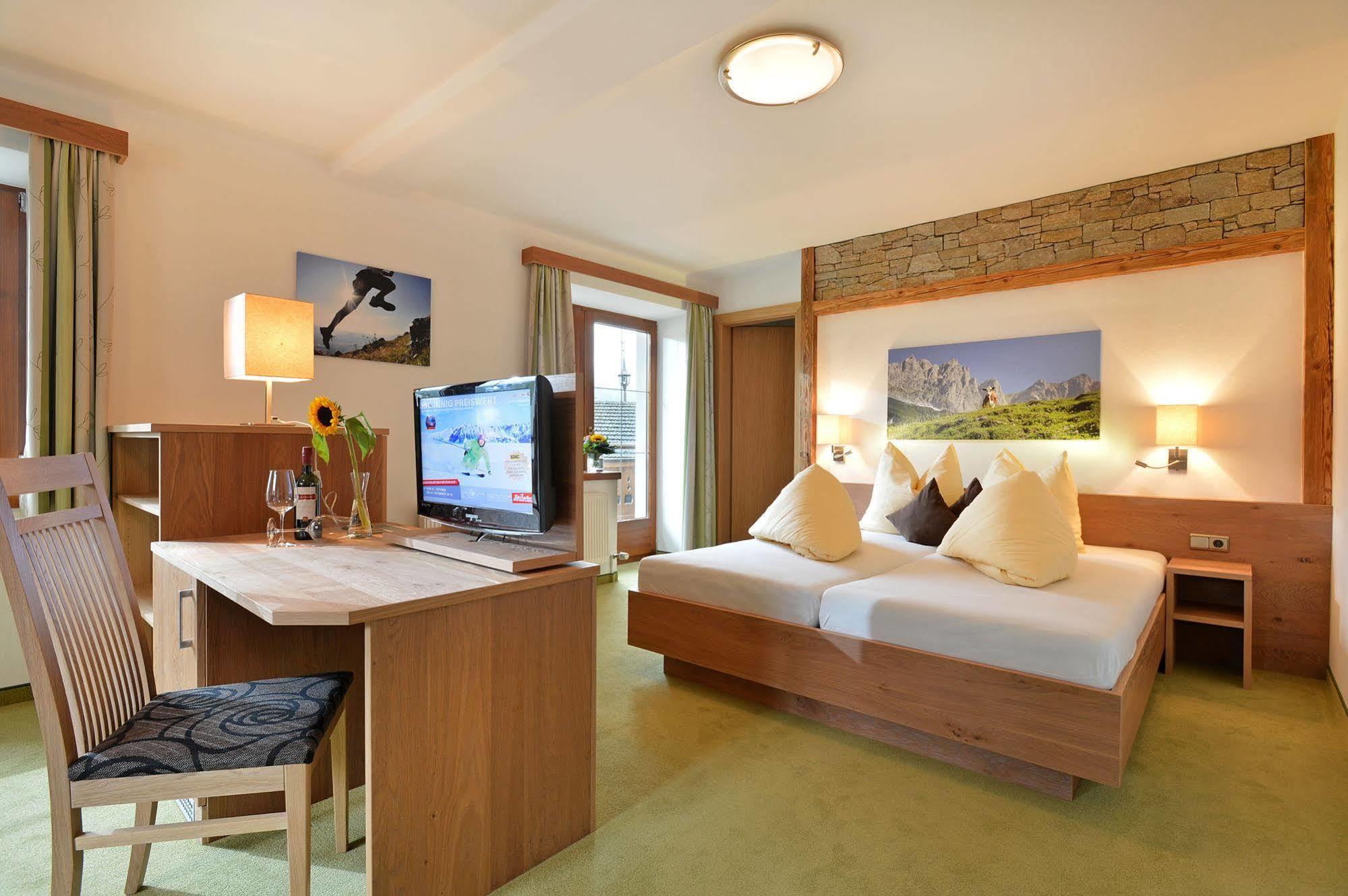 Hotel Reitlwirt บริกเซินอิมทาเล ภายนอก รูปภาพ