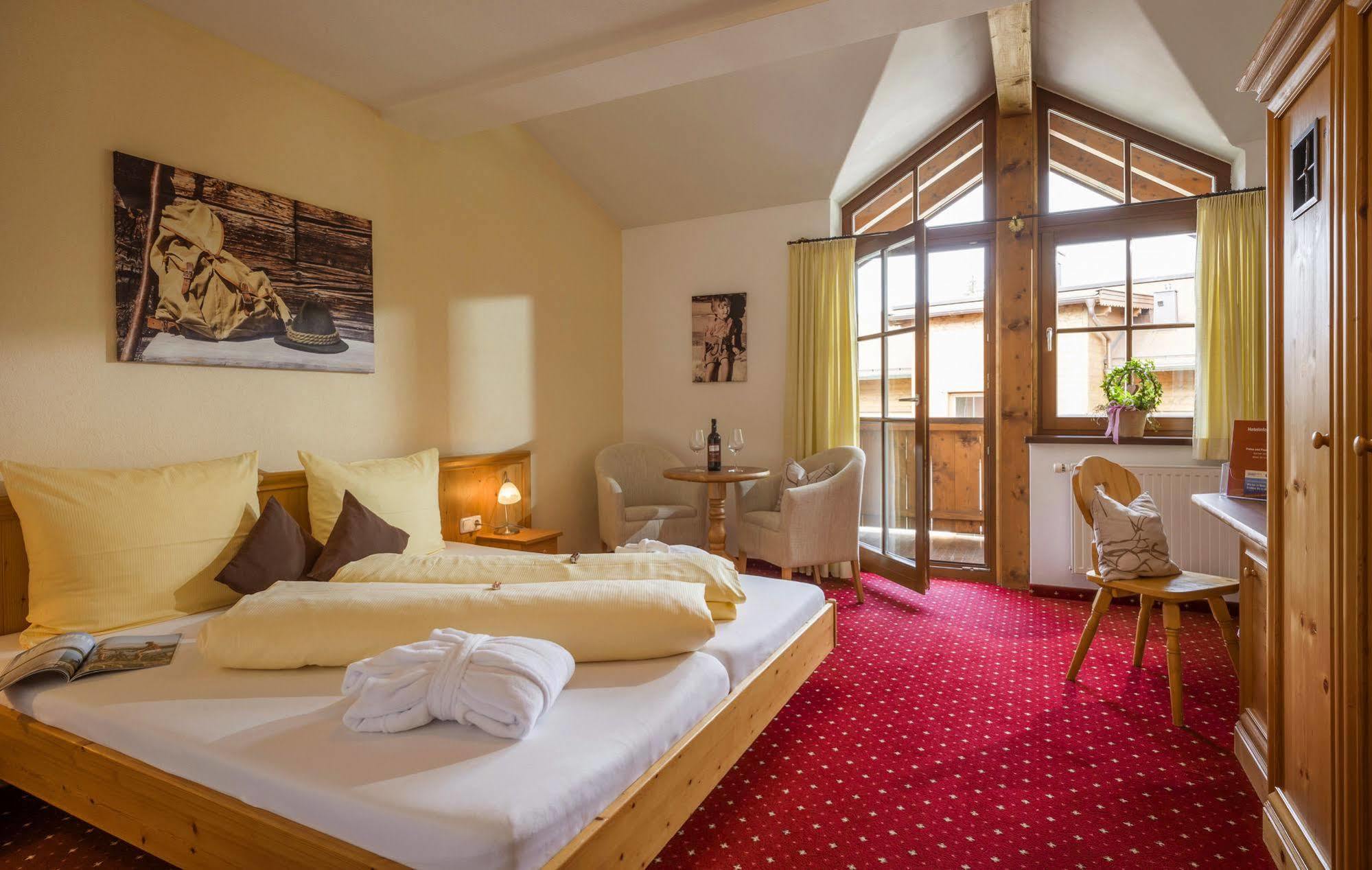 Hotel Reitlwirt บริกเซินอิมทาเล ภายนอก รูปภาพ