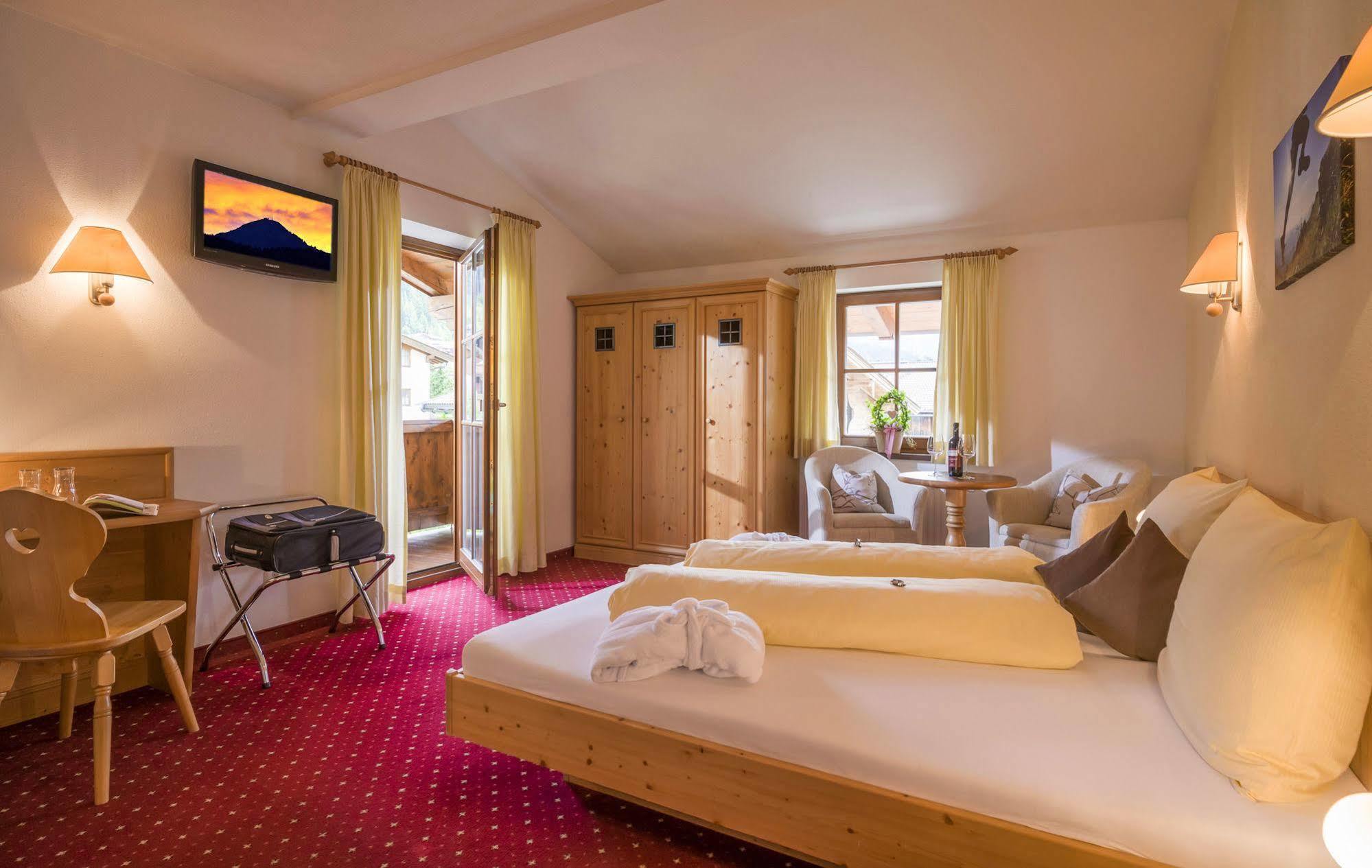 Hotel Reitlwirt บริกเซินอิมทาเล ภายนอก รูปภาพ