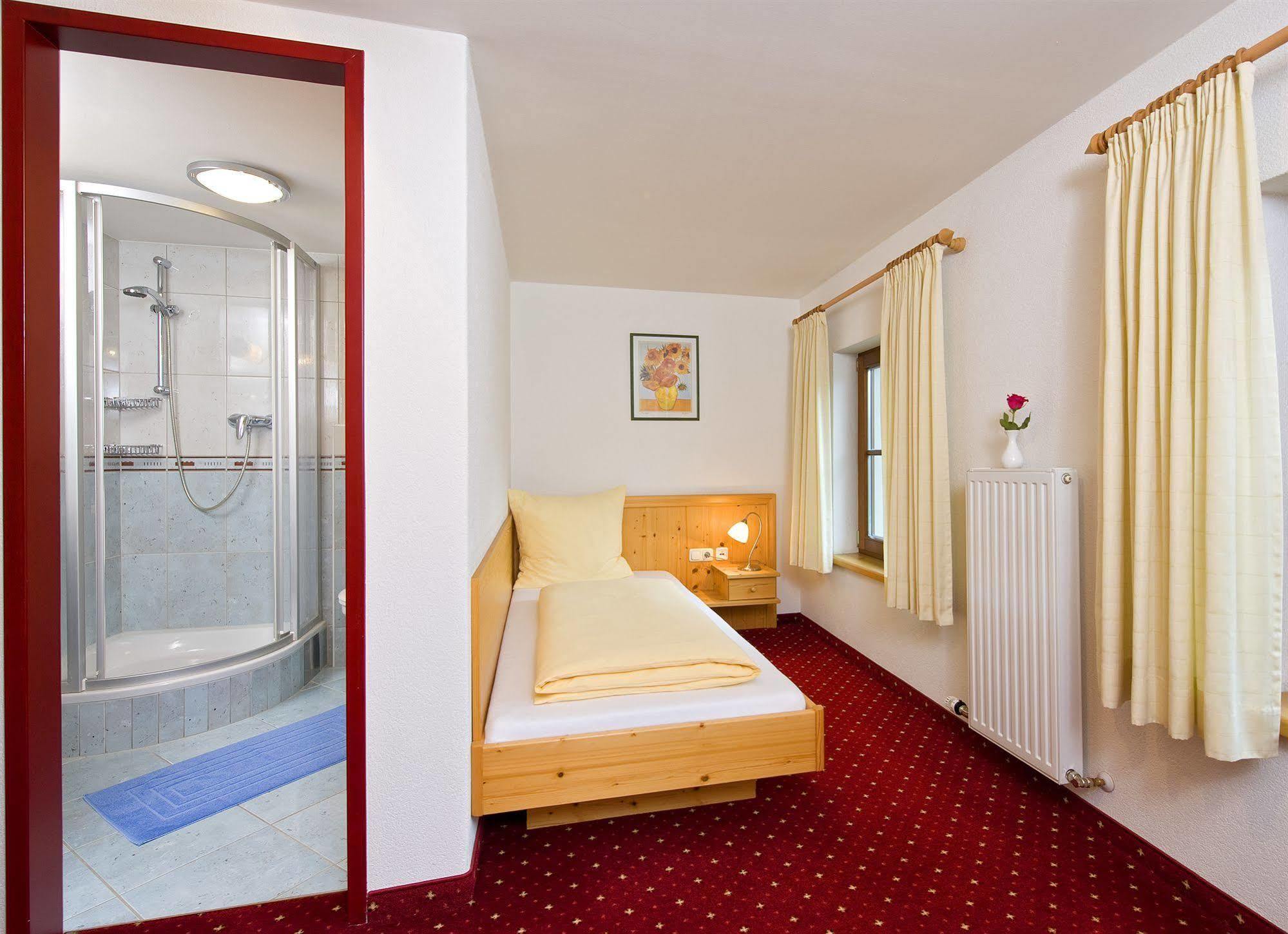 Hotel Reitlwirt บริกเซินอิมทาเล ห้อง รูปภาพ