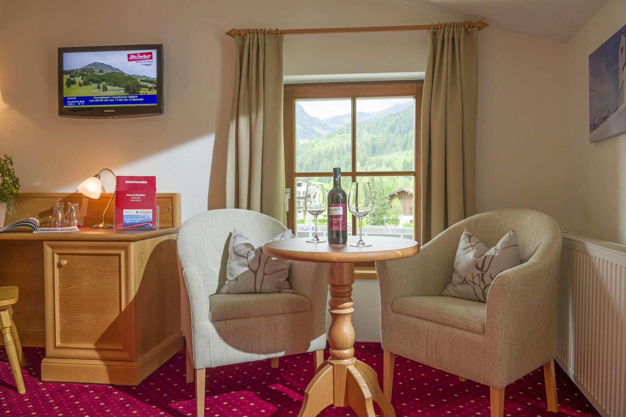 Hotel Reitlwirt บริกเซินอิมทาเล ภายนอก รูปภาพ