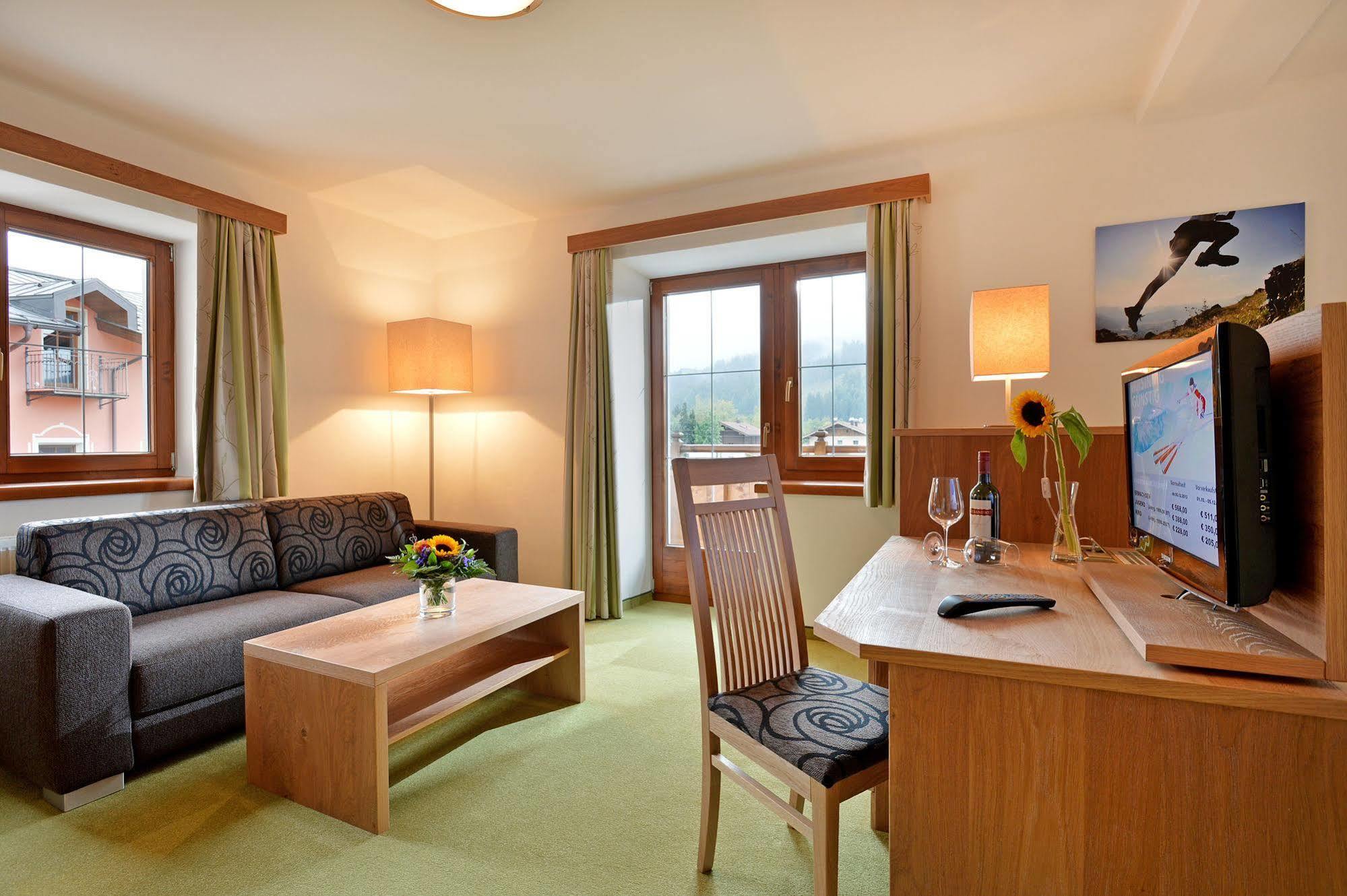 Hotel Reitlwirt บริกเซินอิมทาเล ภายนอก รูปภาพ