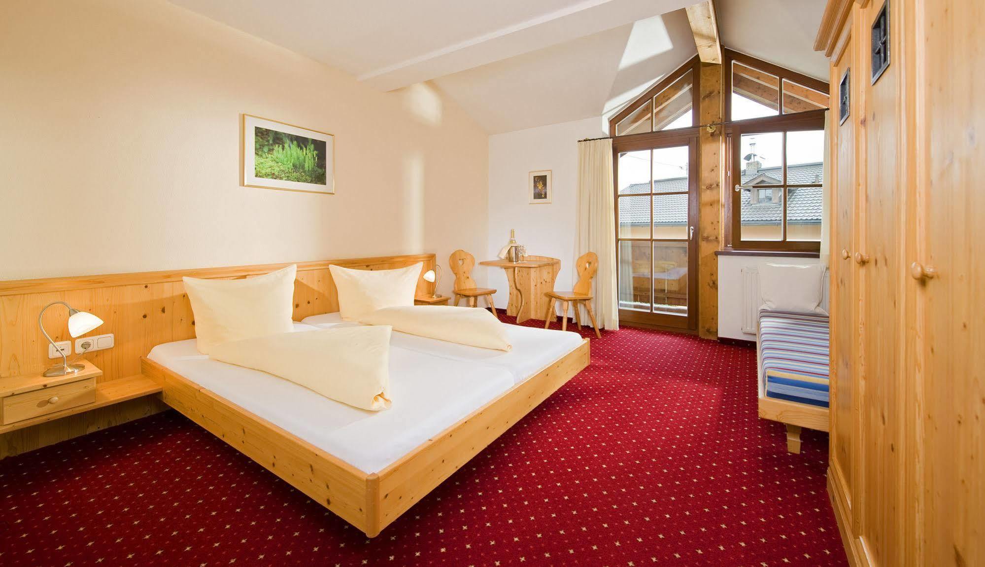 Hotel Reitlwirt บริกเซินอิมทาเล ภายนอก รูปภาพ